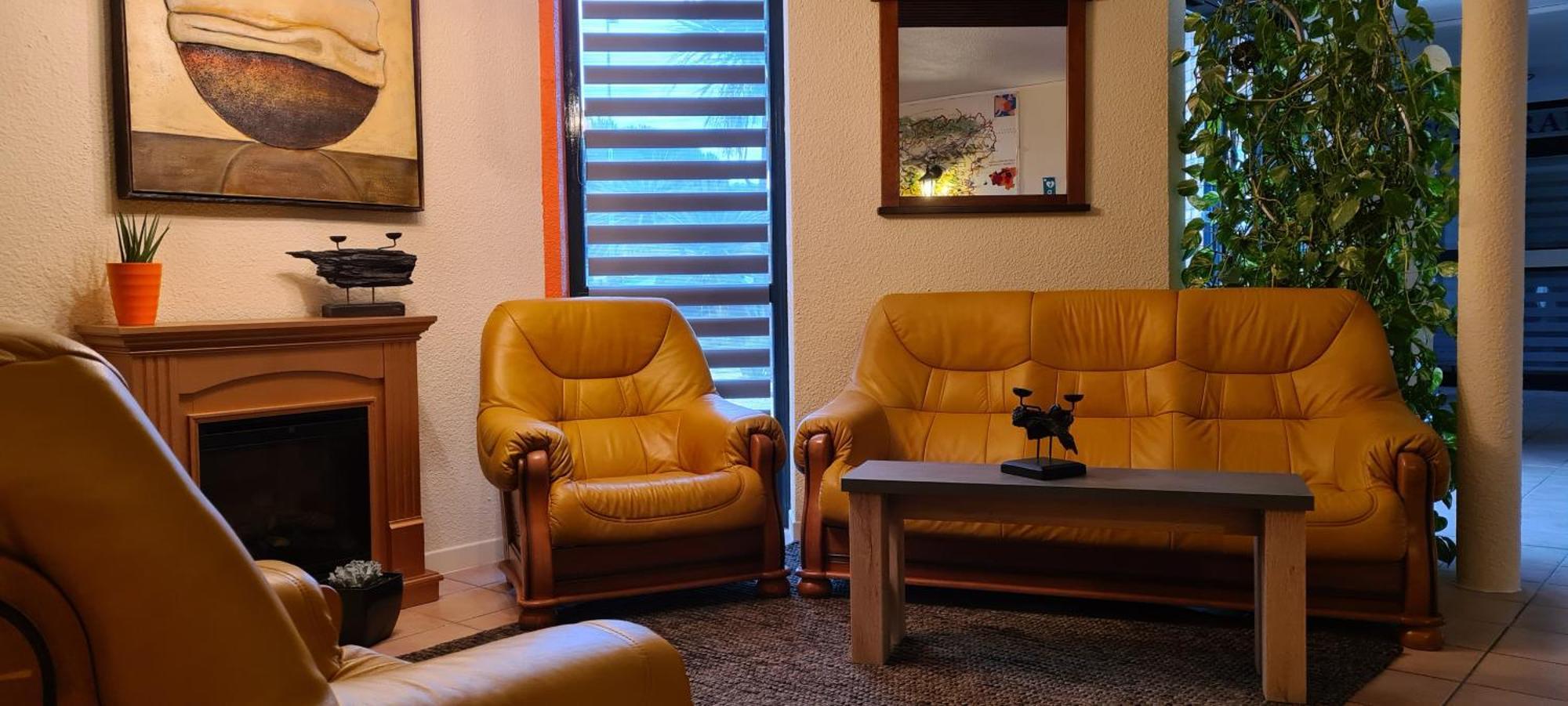 Hotel L'Etoile Aeroport - A61 Carcassonne Extérieur photo