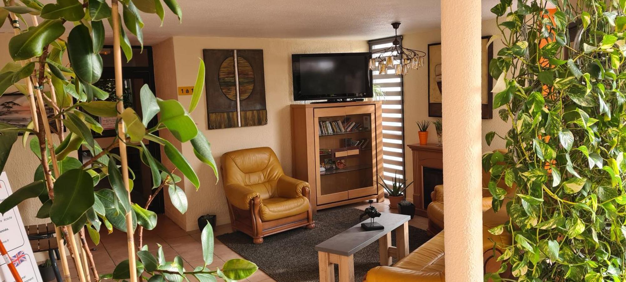 Hotel L'Etoile Aeroport - A61 Carcassonne Extérieur photo