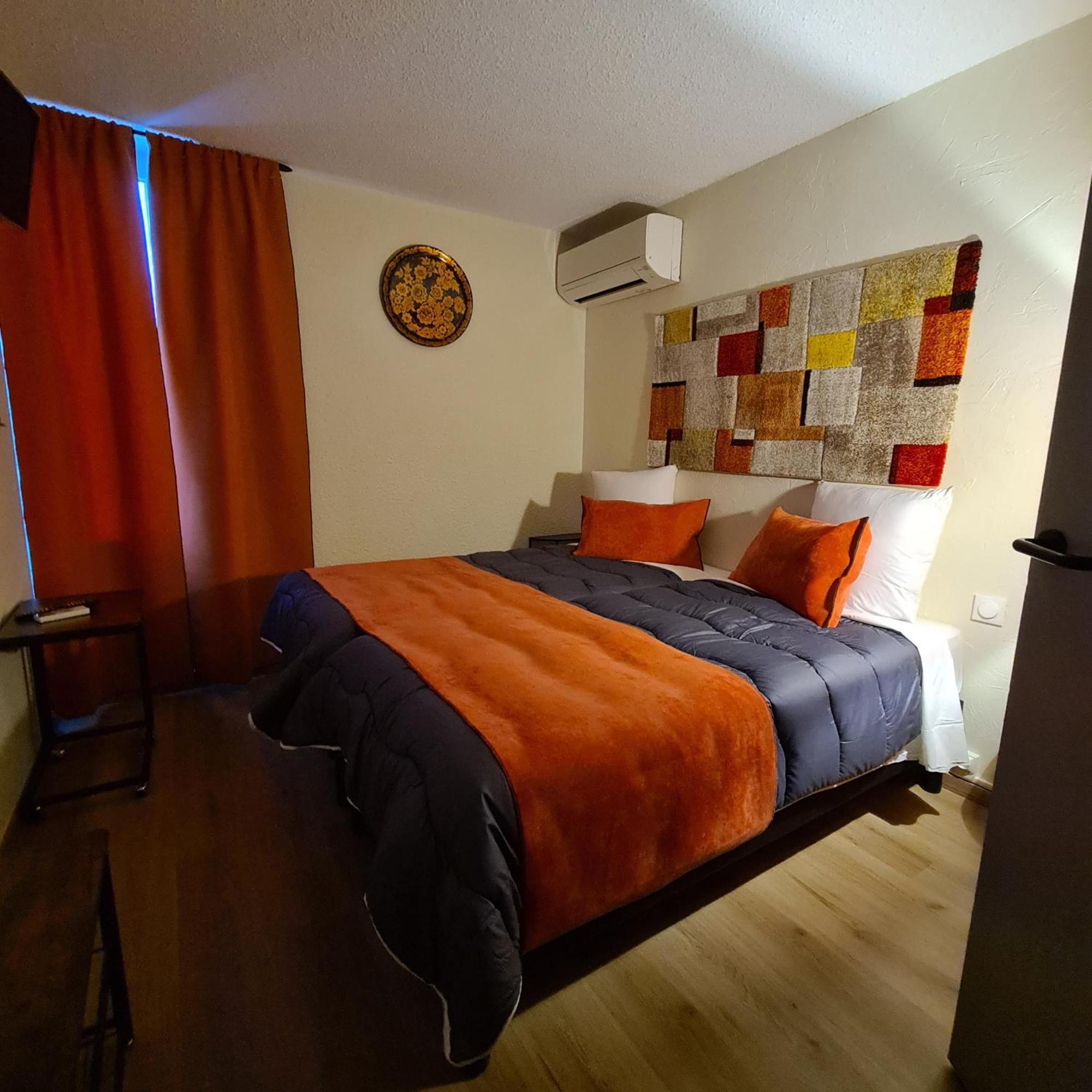 Hotel L'Etoile Aeroport - A61 Carcassonne Extérieur photo