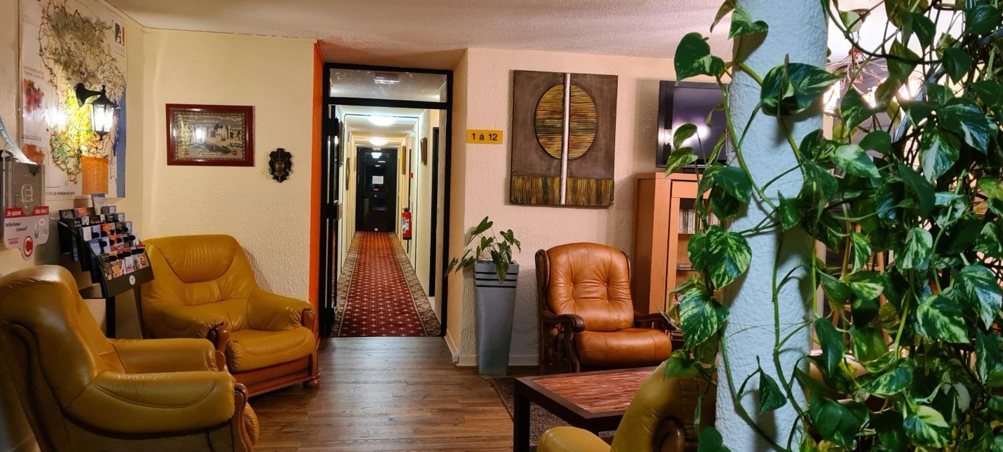 Hotel L'Etoile Aeroport - A61 Carcassonne Extérieur photo